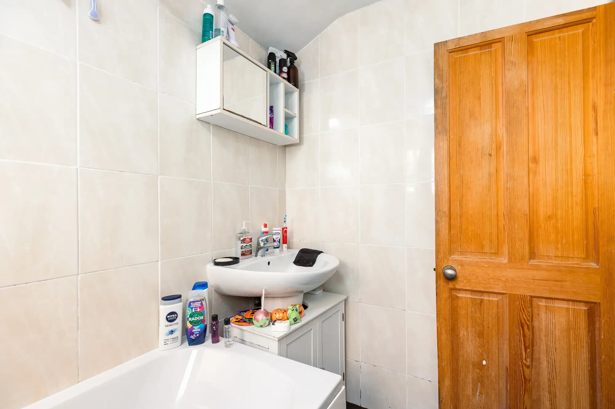 property photo 13 of 29