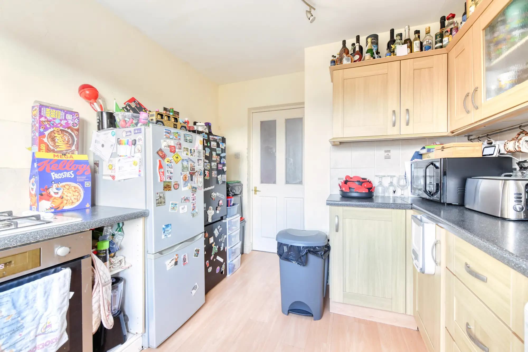 property photo 9 of 23