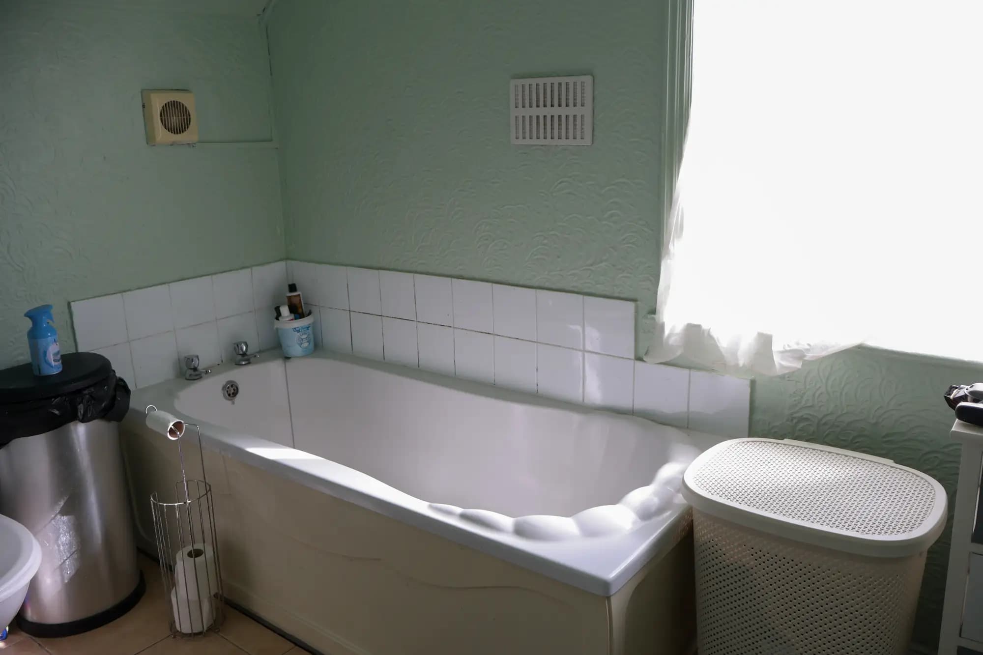 property photo 7 of 17
