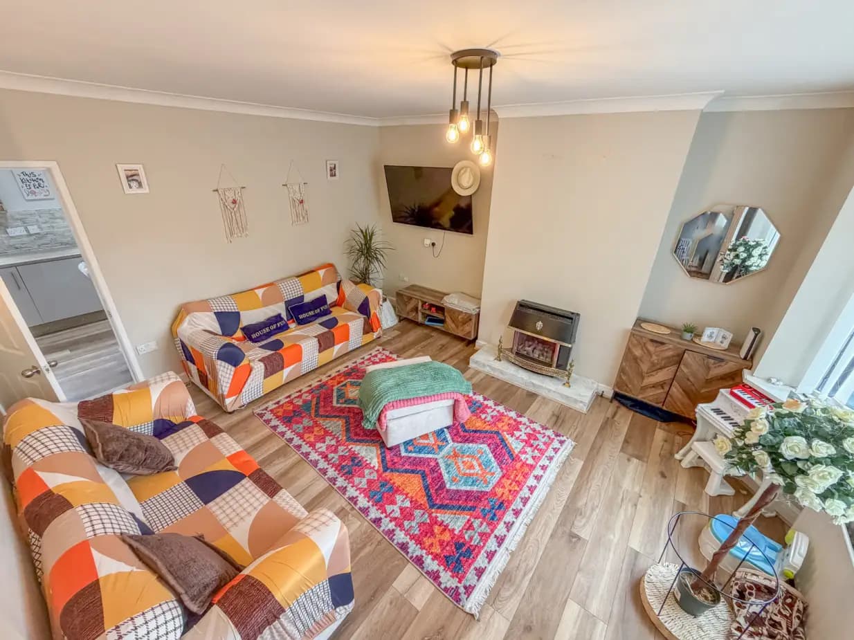 property photo 6 of 33
