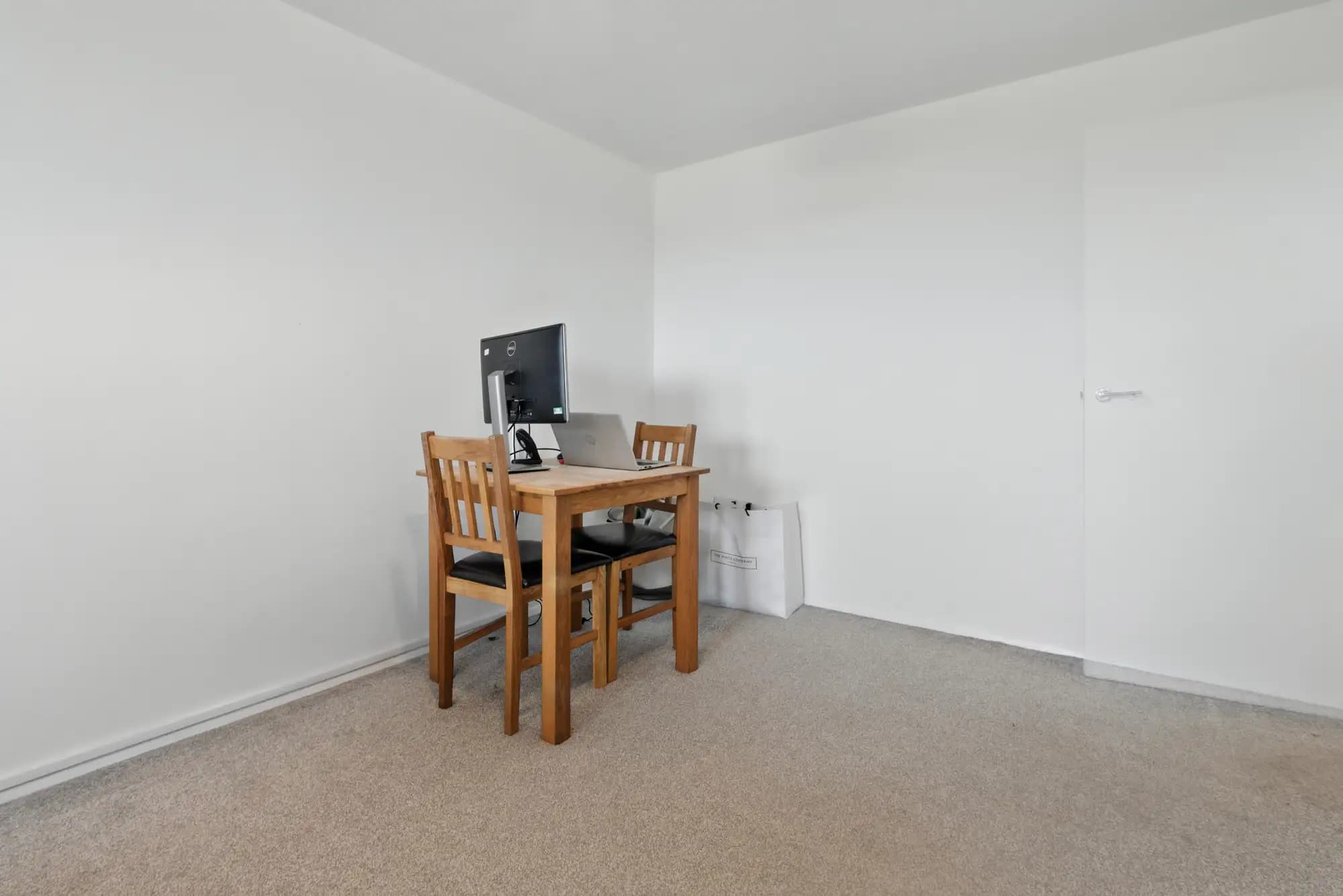 property photo 6 of 15