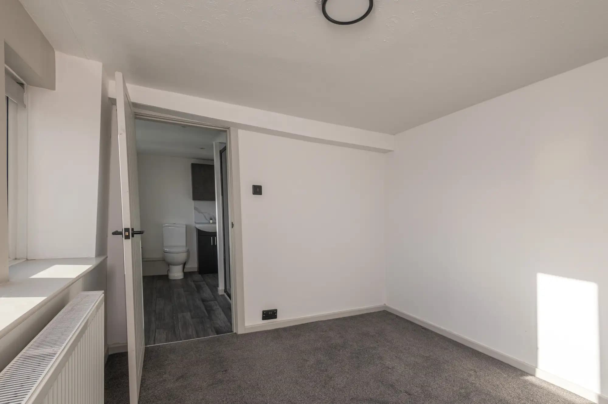 property photo 18 of 28