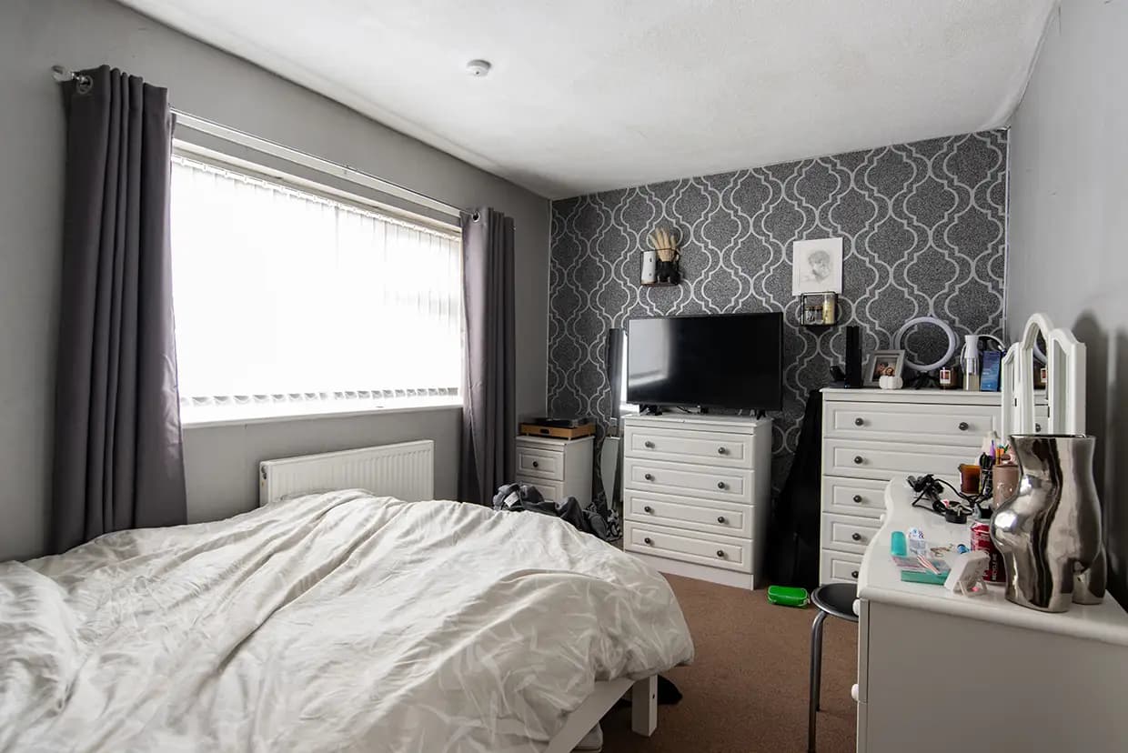 property photo 13 of 25