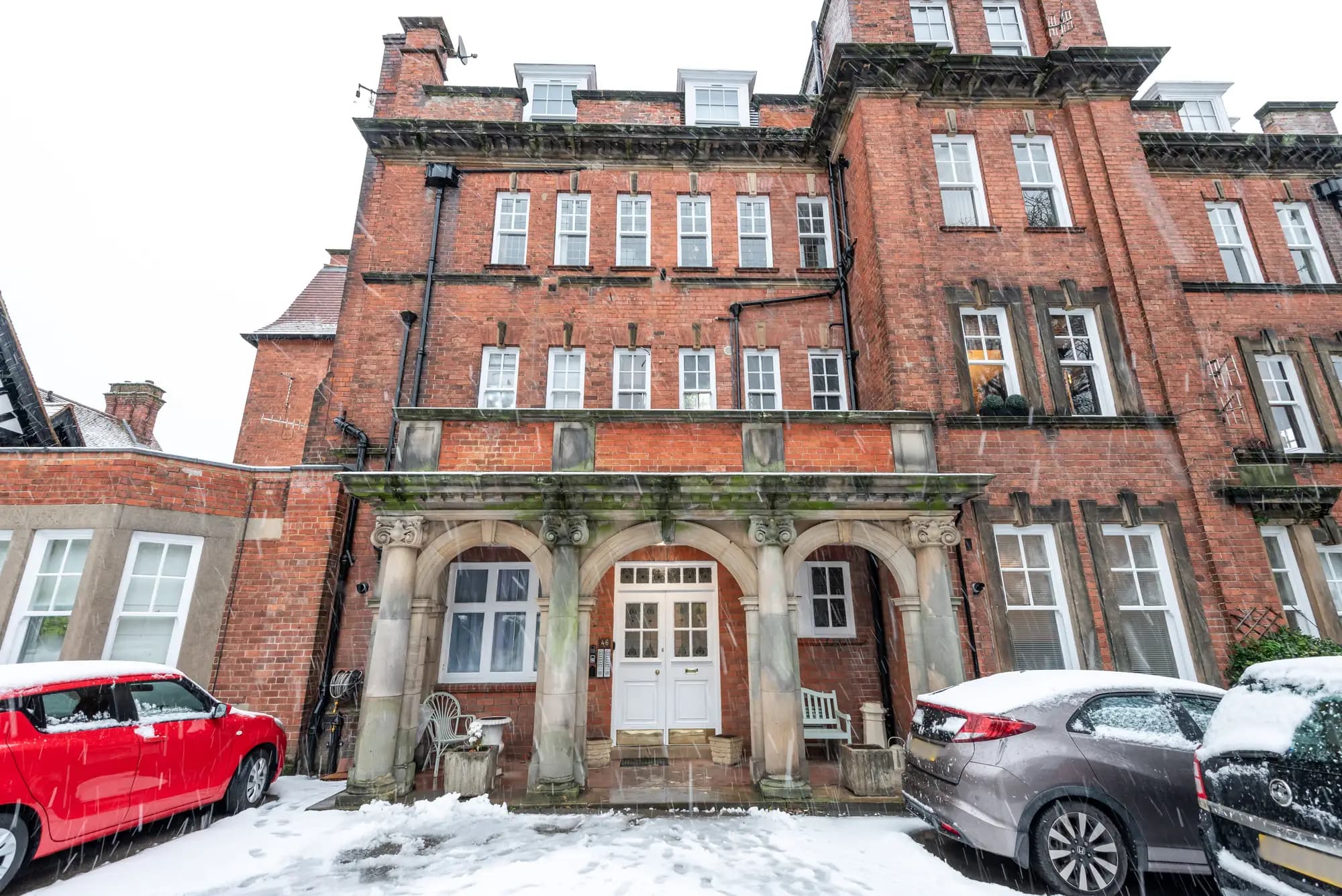 property photo 1 of 20