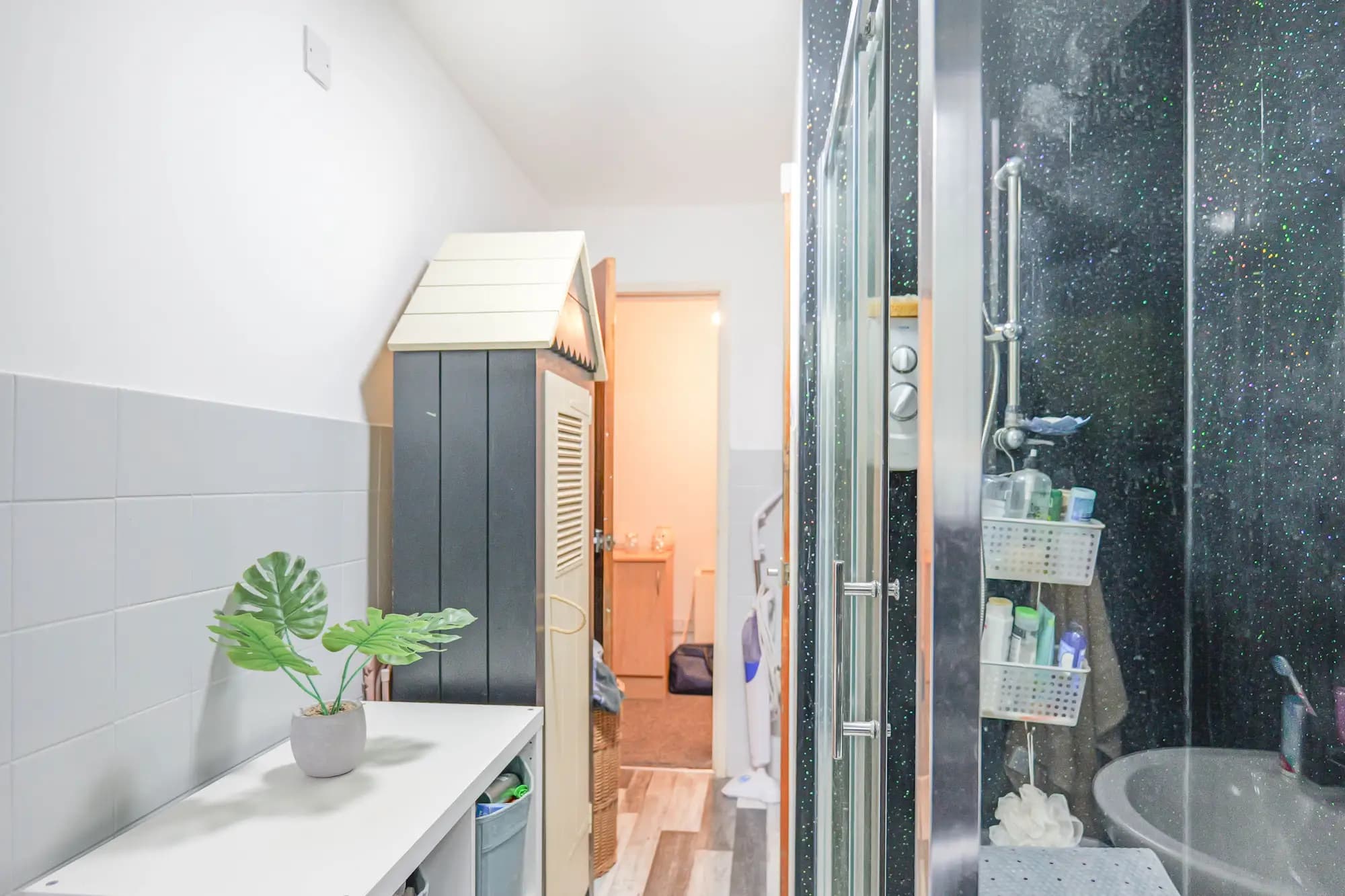 property photo 6 of 20