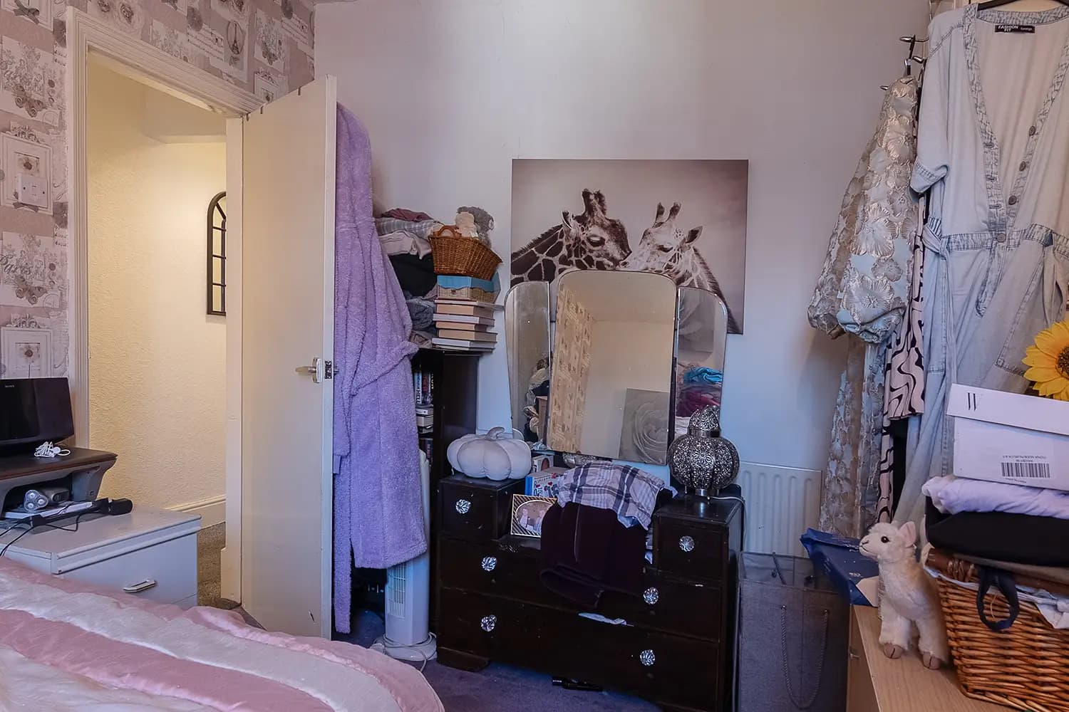 property photo 17 of 27