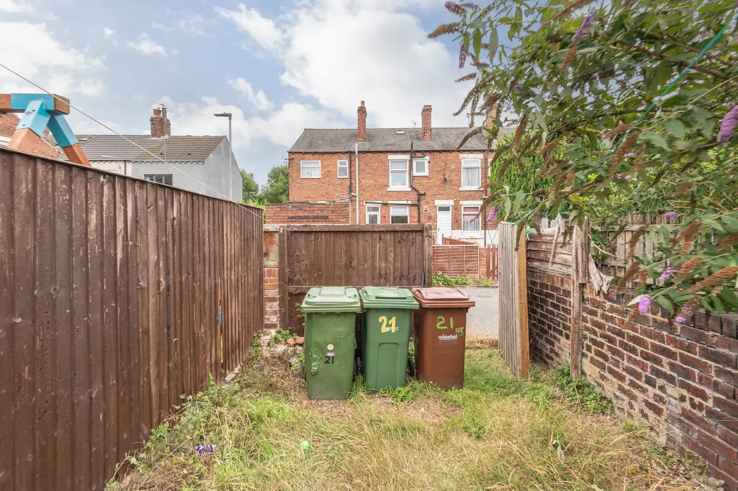 property photo 15 of 17