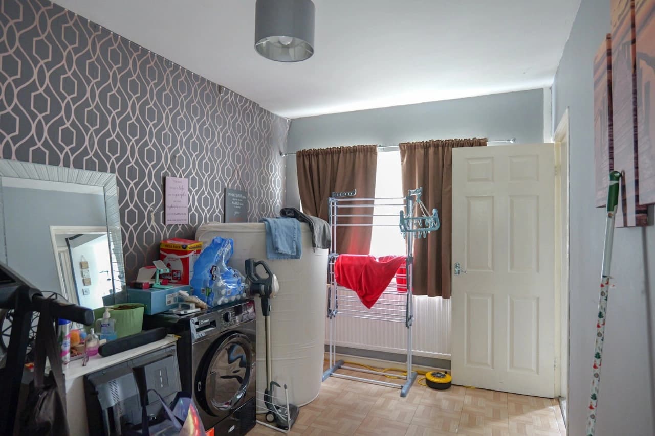 property photo 13 of 20