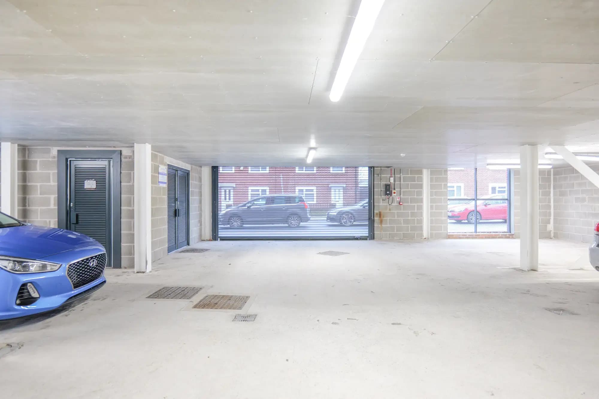 property photo 13 of 18