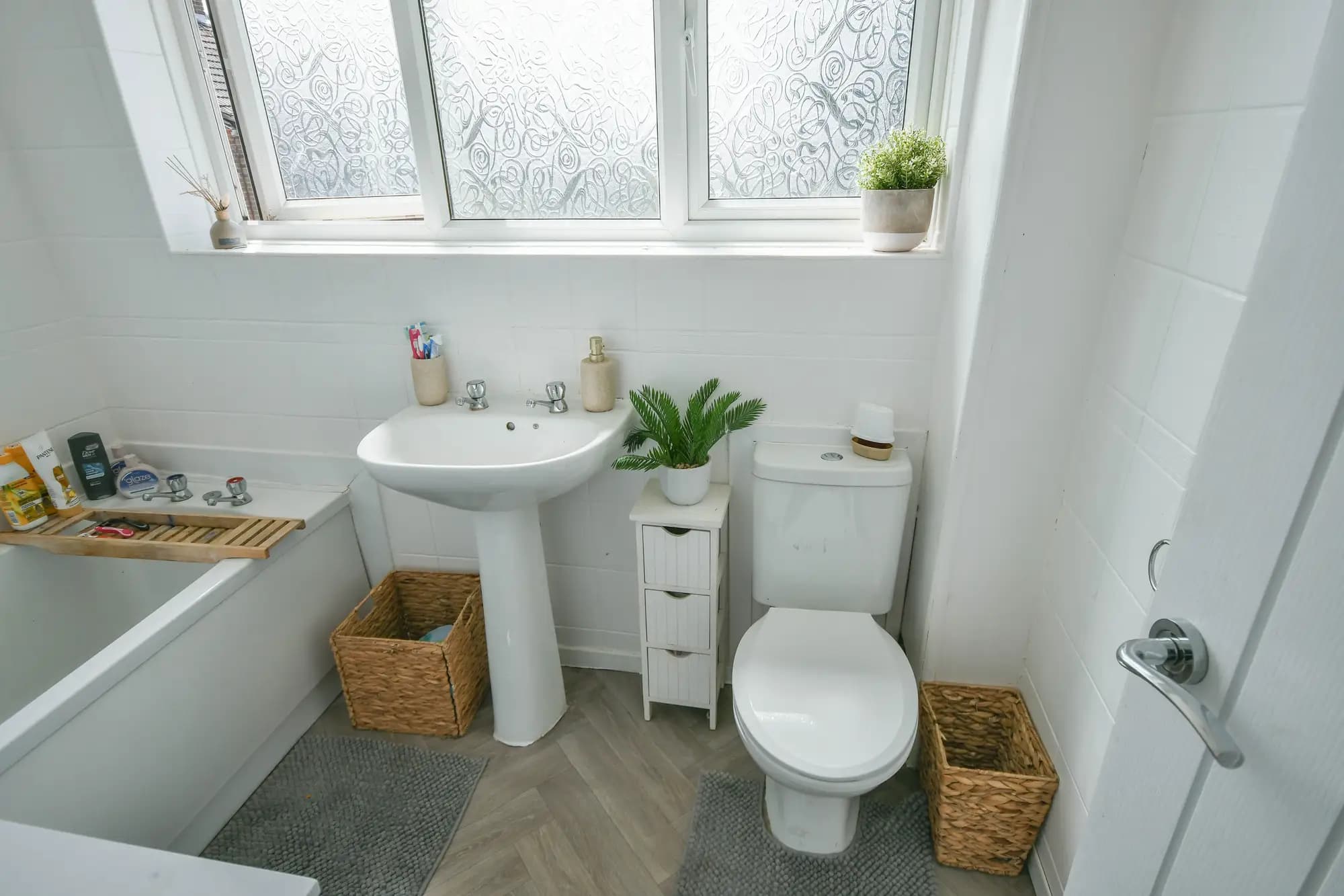 property photo 9 of 25