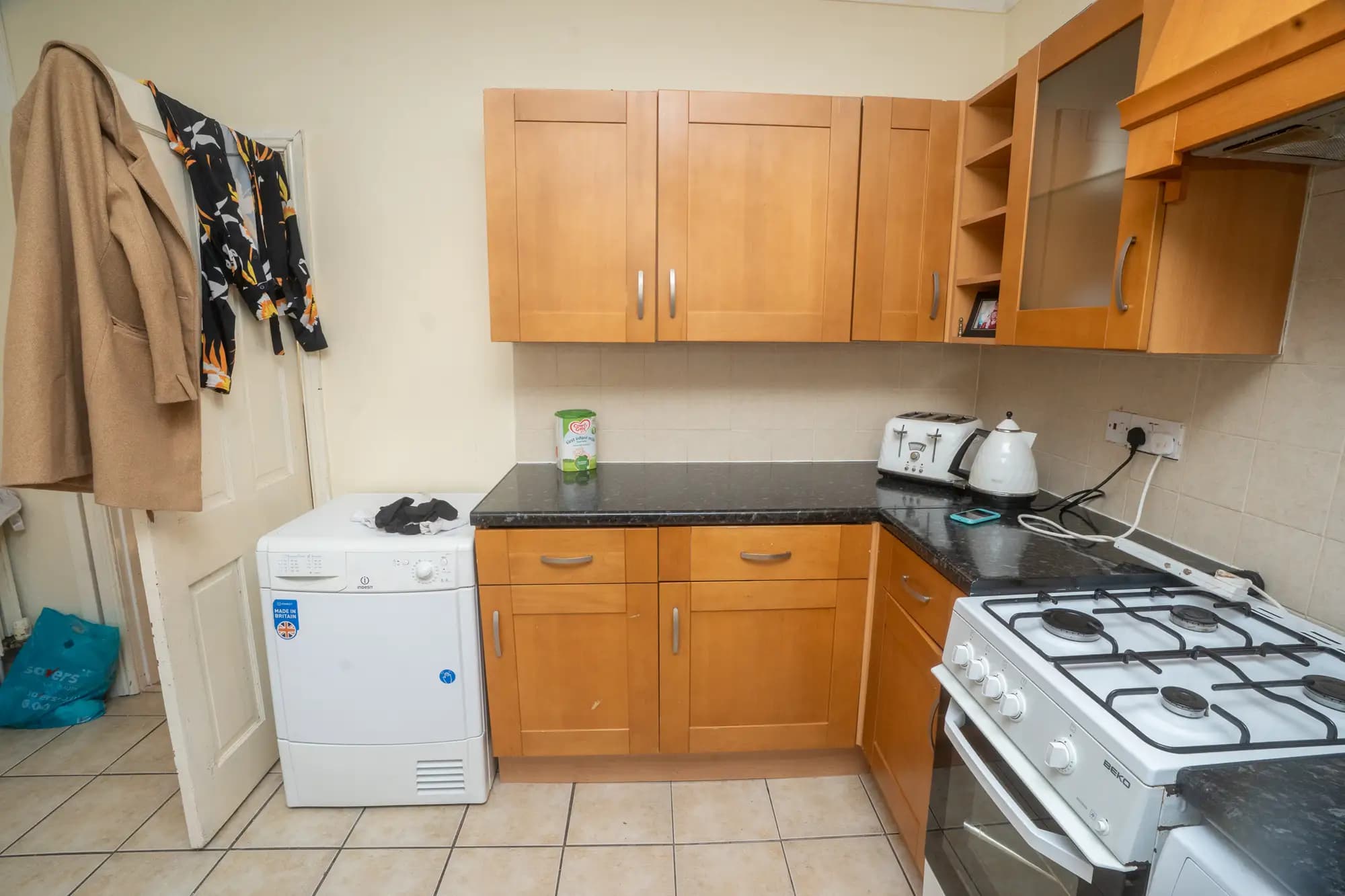 property photo 5 of 18
