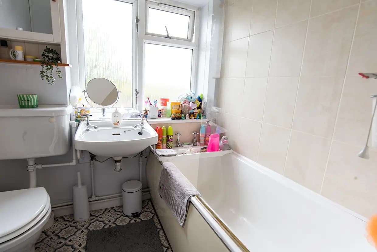 property photo 10 of 25