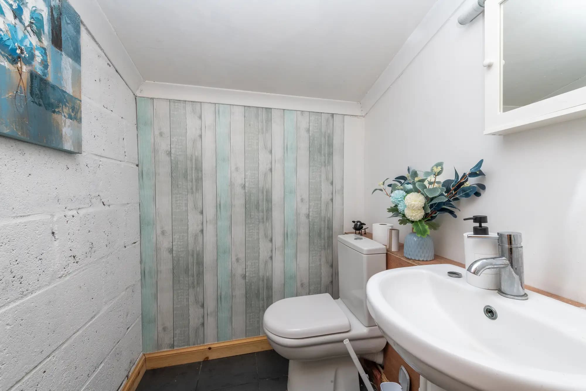 property photo 13 of 26