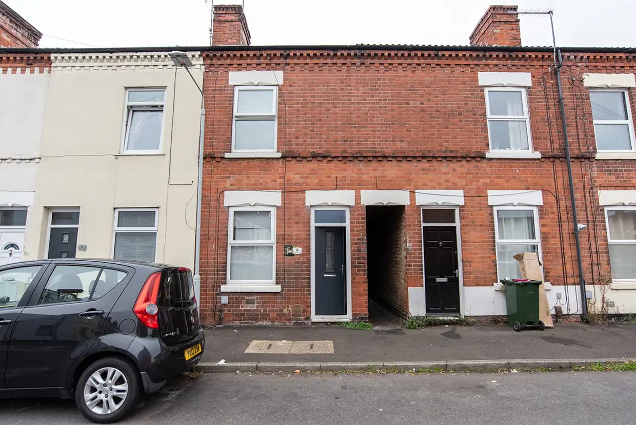 property photo 1 of 25