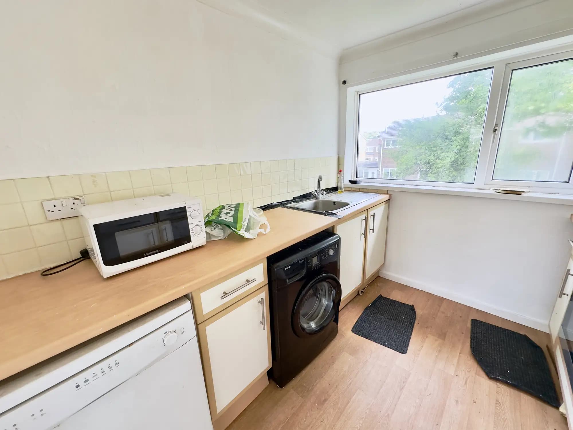 property photo 6 of 21