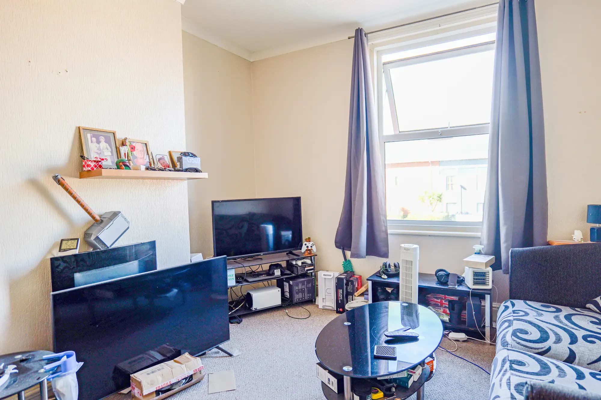 property photo 5 of 33