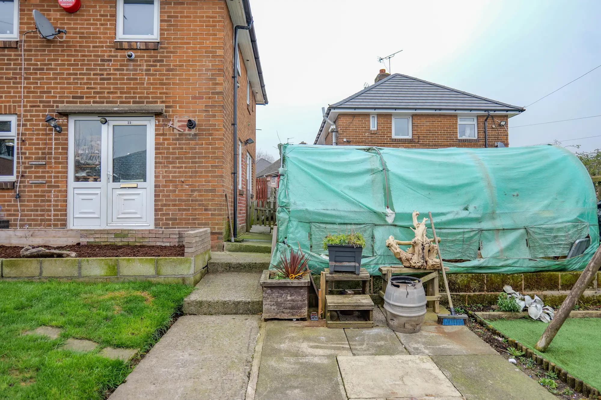 property photo 15 of 16