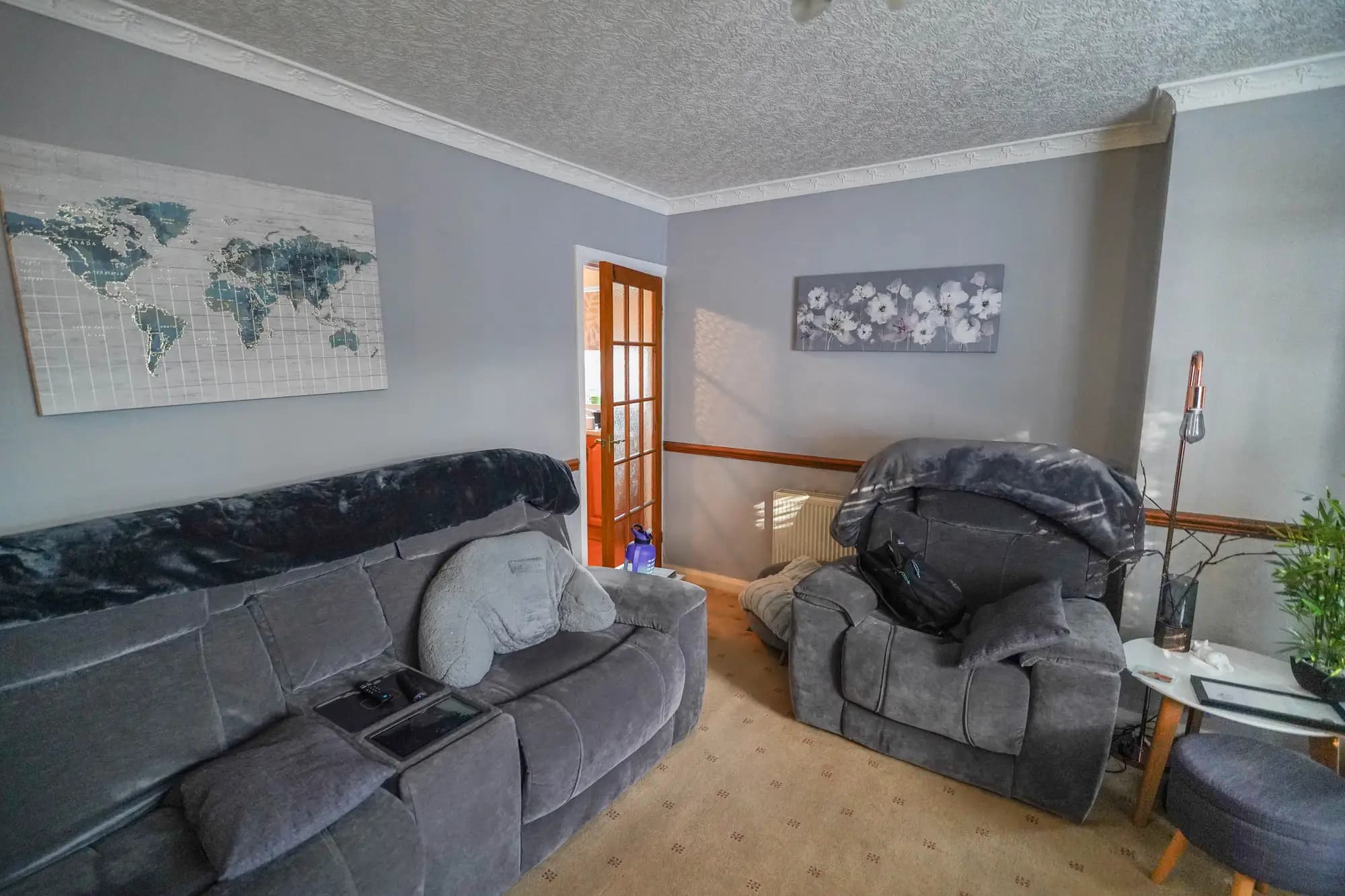 property photo 3 of 30