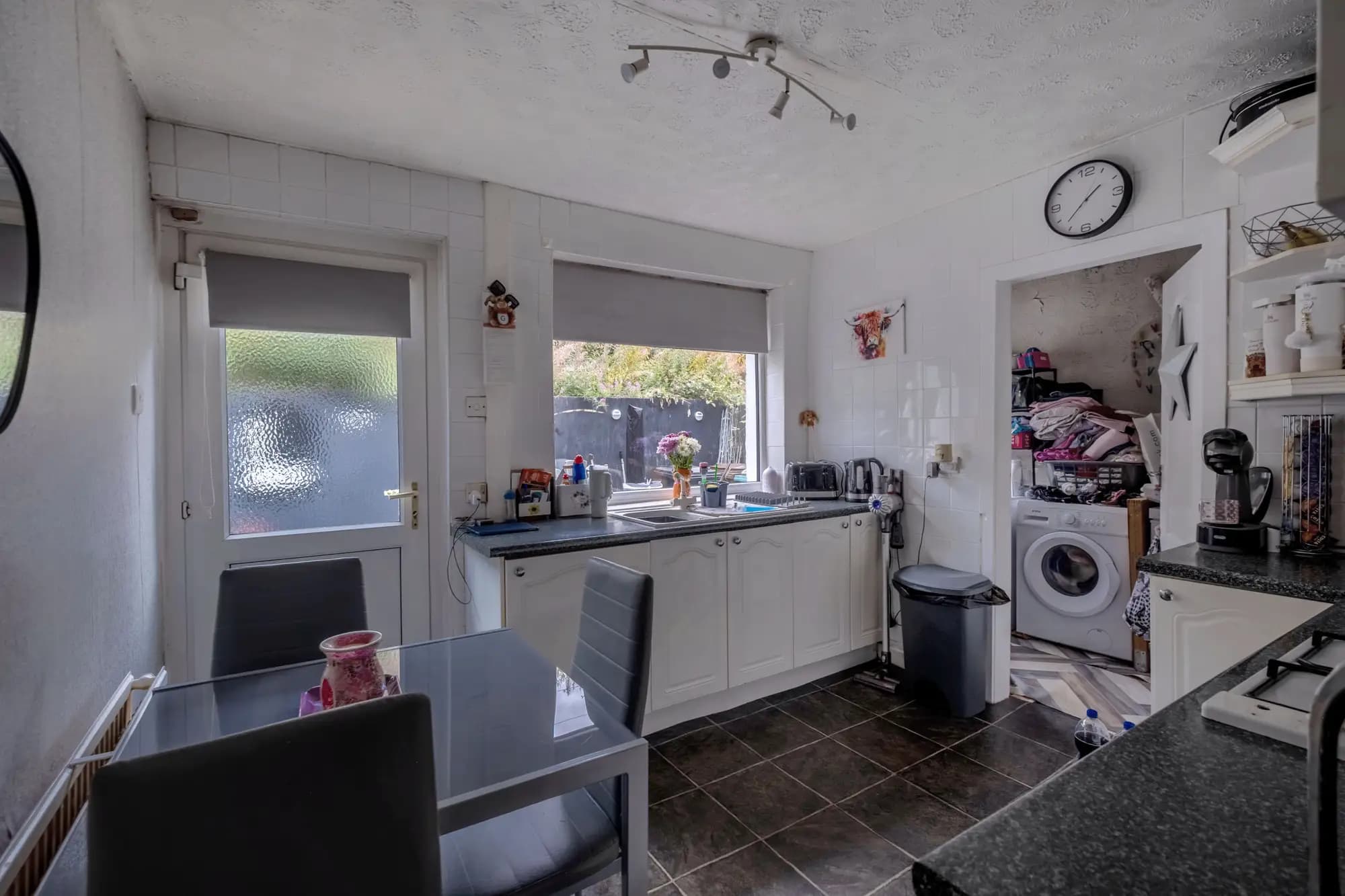 property photo 8 of 27