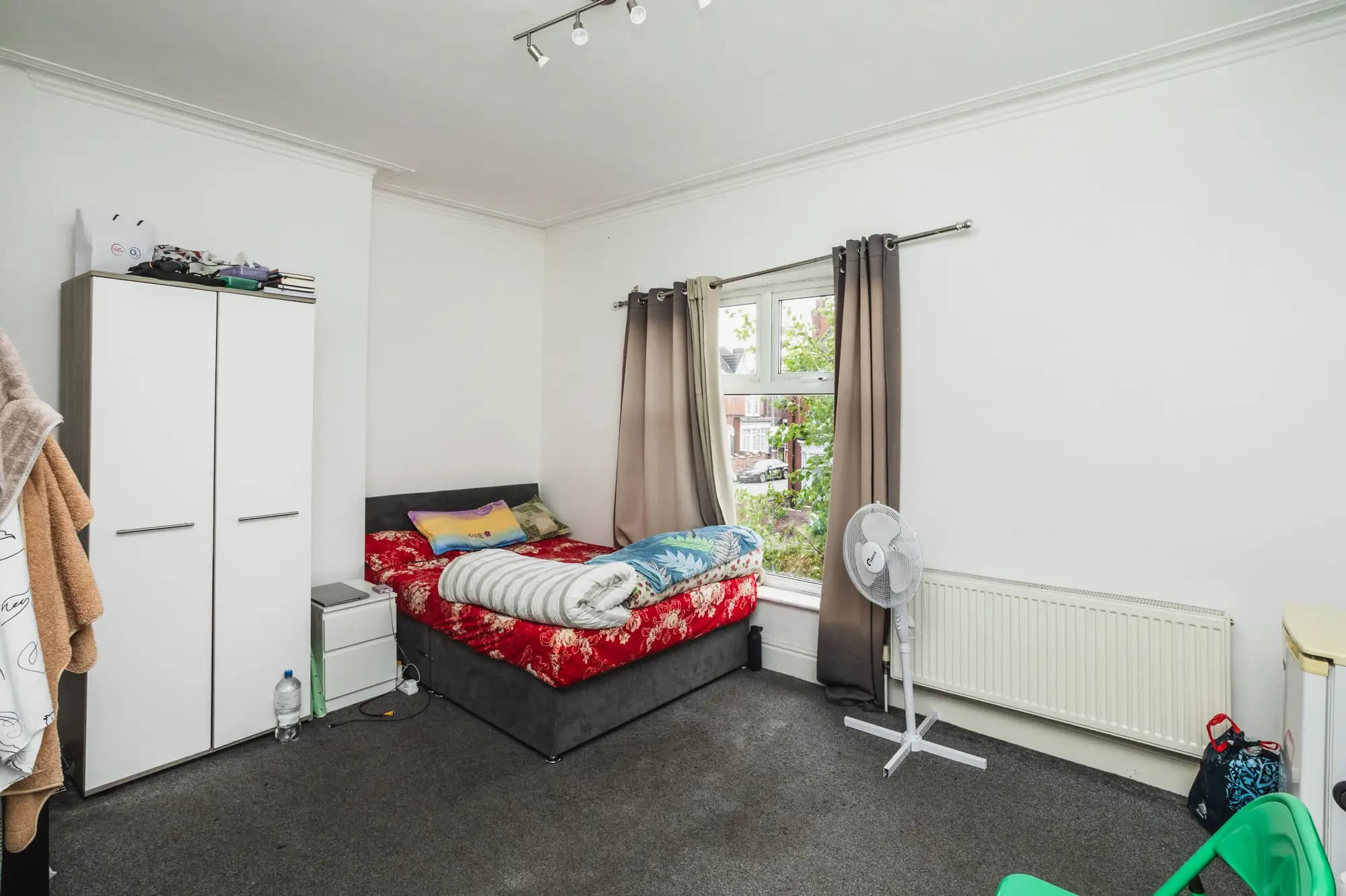property photo 25 of 40