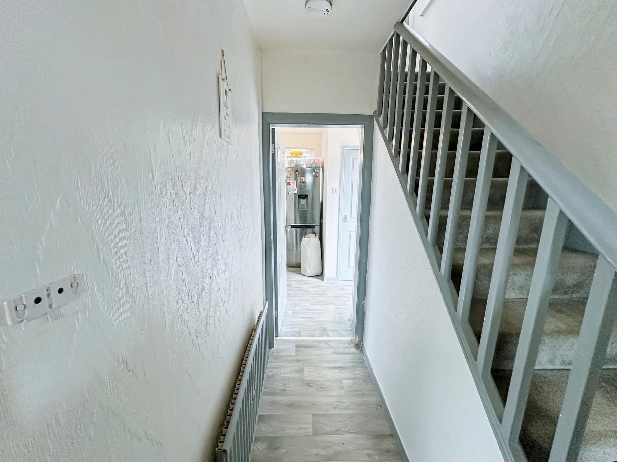 property photo 21 of 32