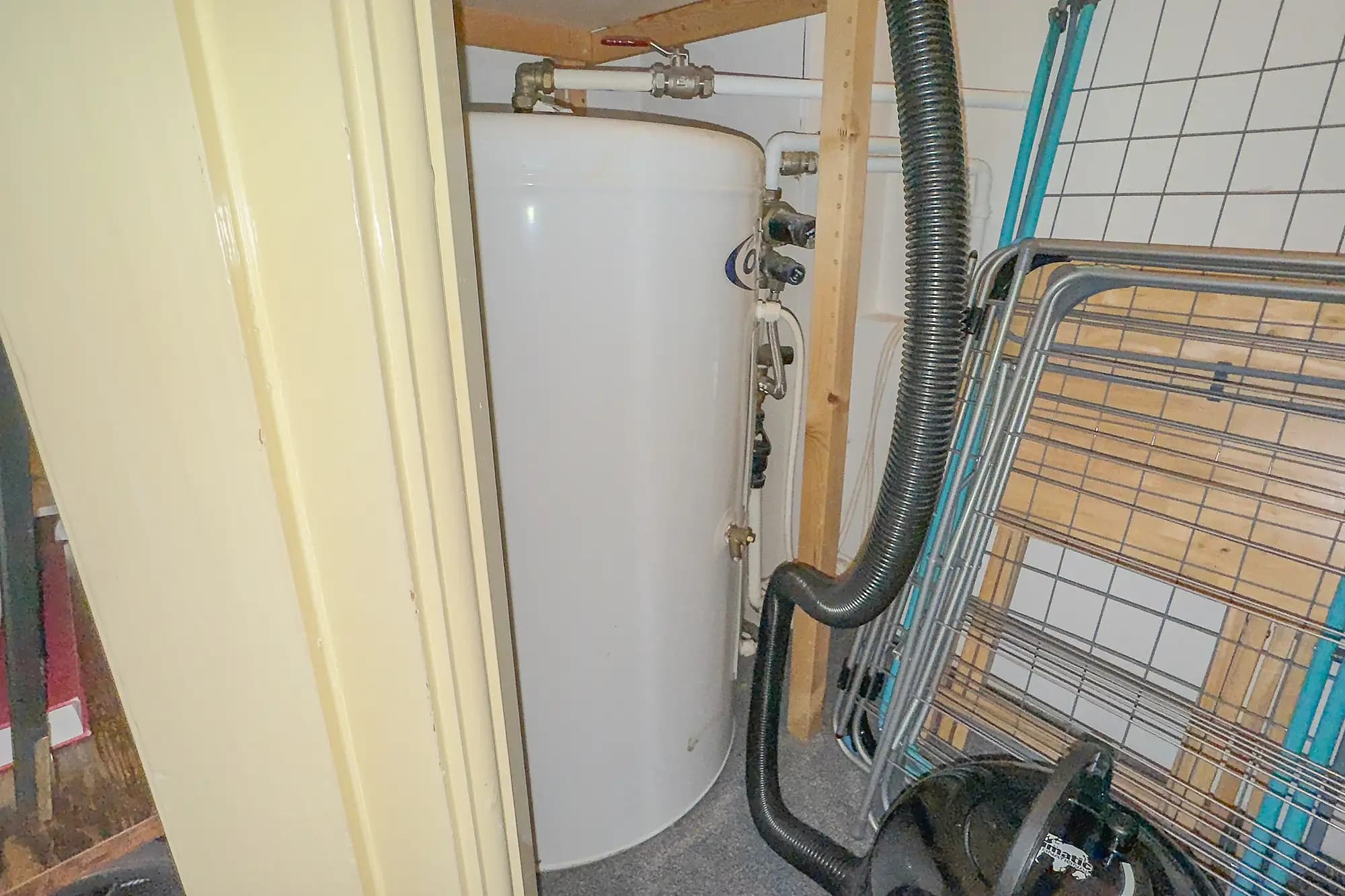 property photo 11 of 14