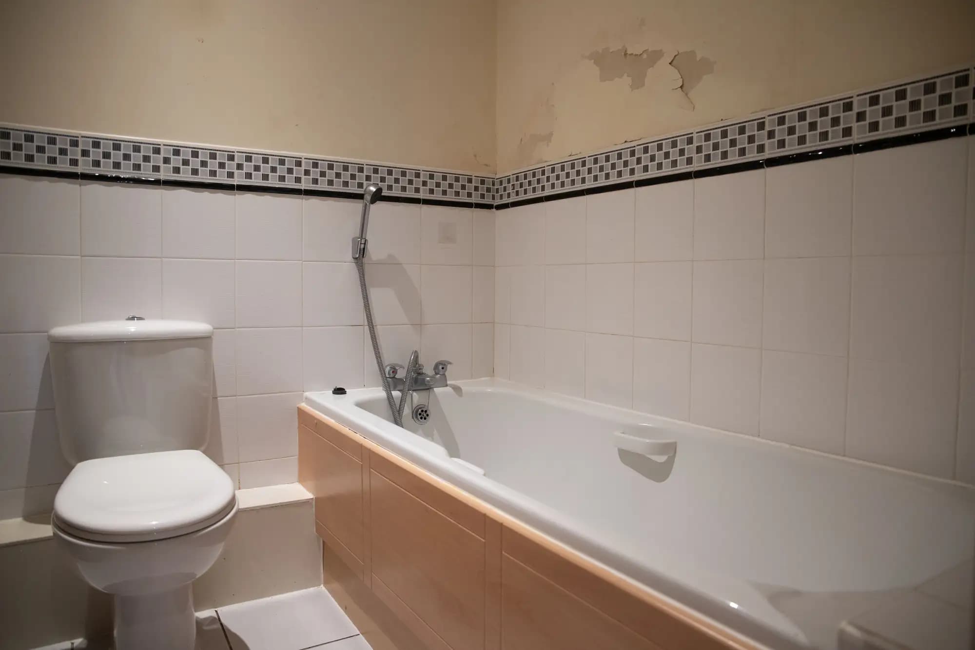property photo 7 of 17