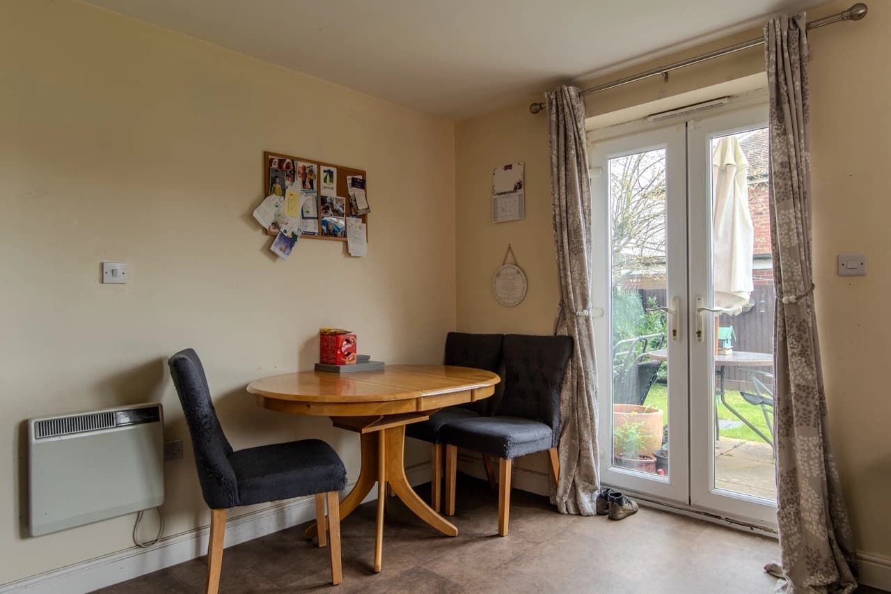 property photo 6 of 19