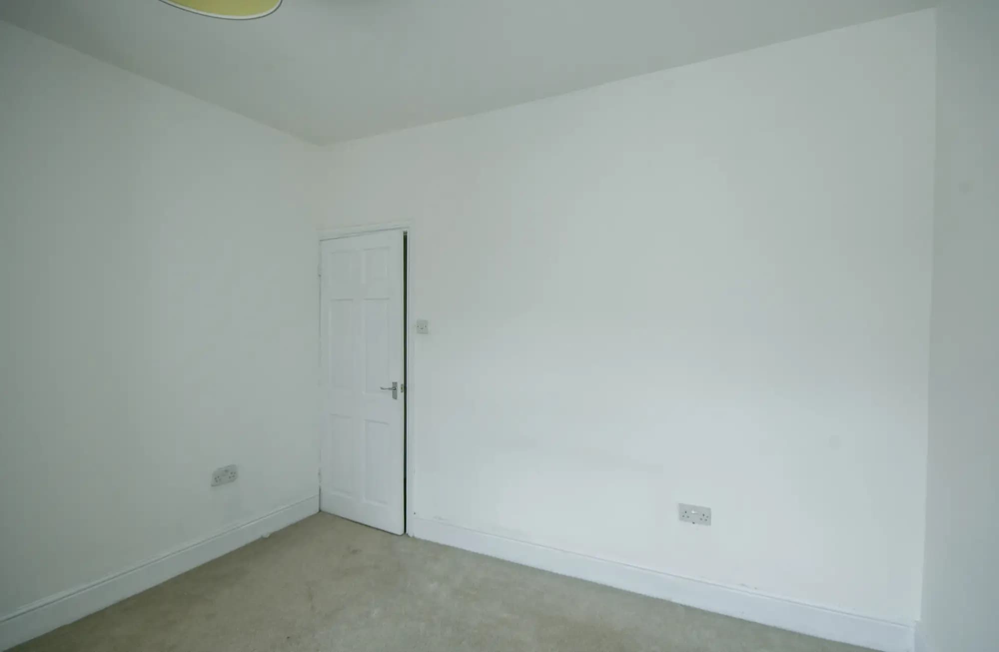 property photo 12 of 16