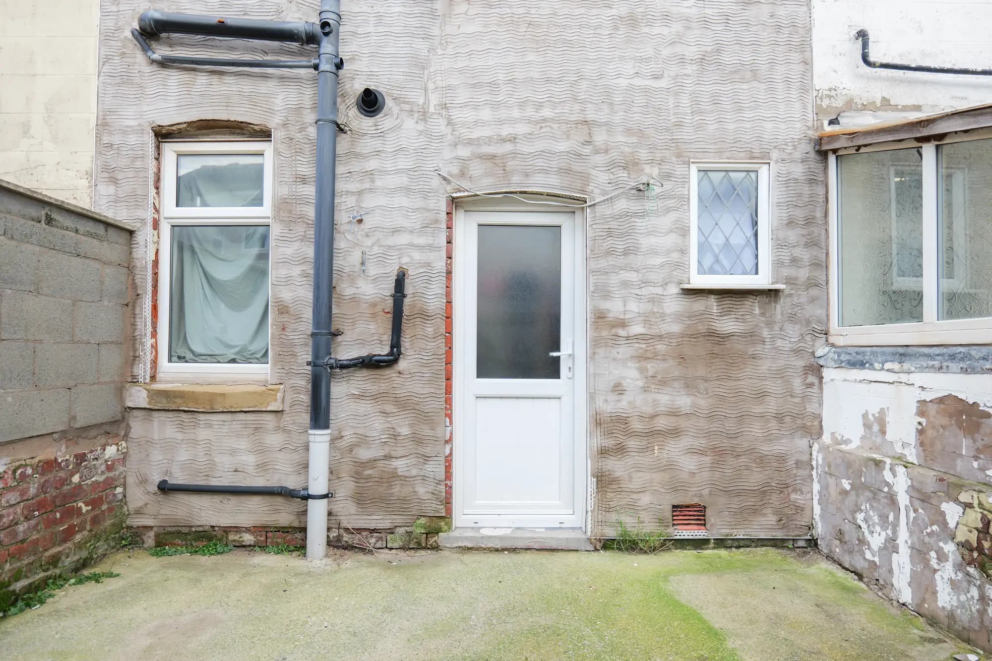 property photo 16 of 18