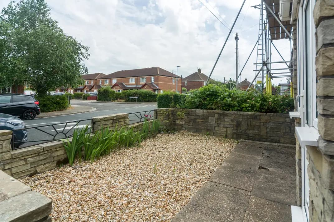 property photo 27 of 28