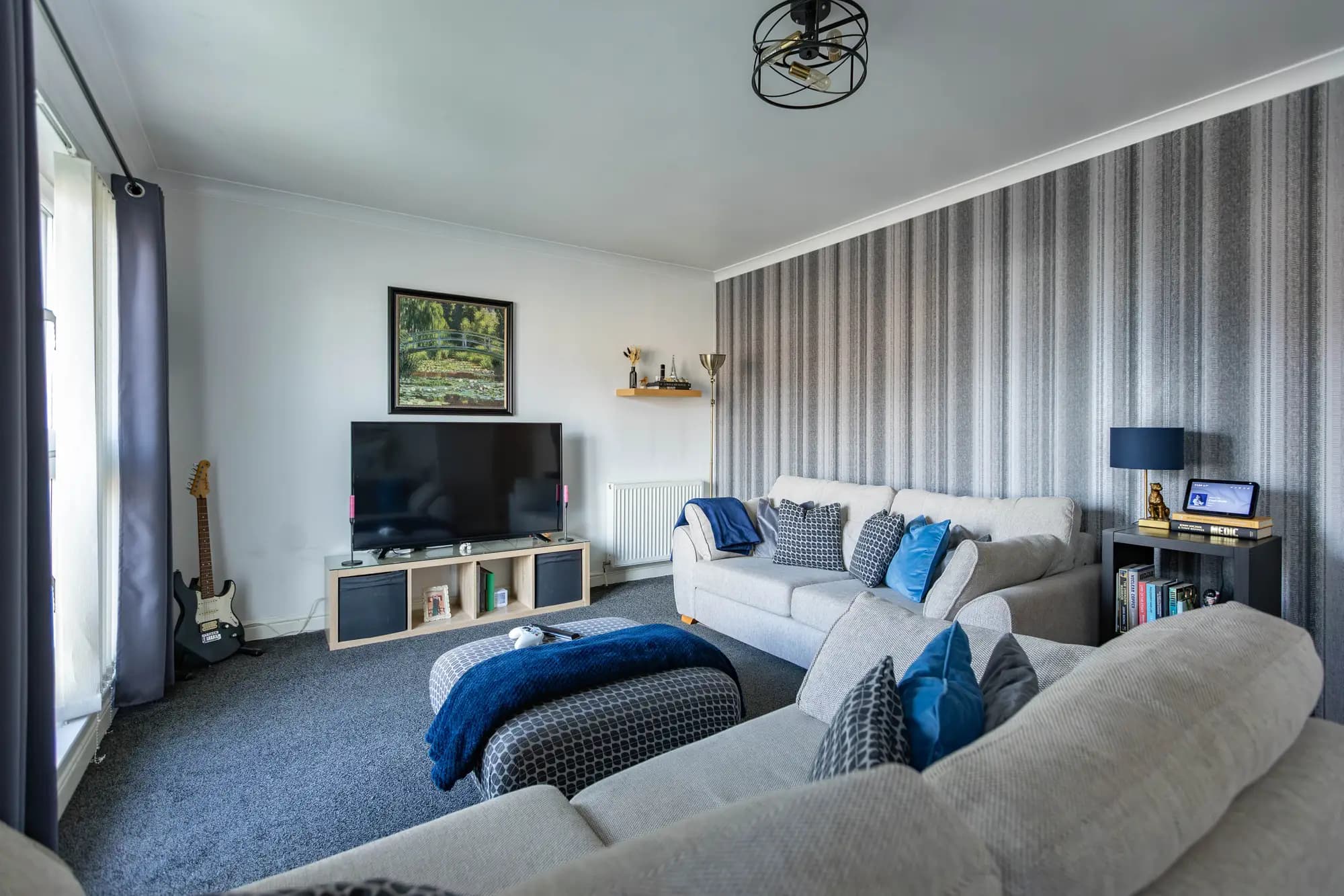 property photo 4 of 28