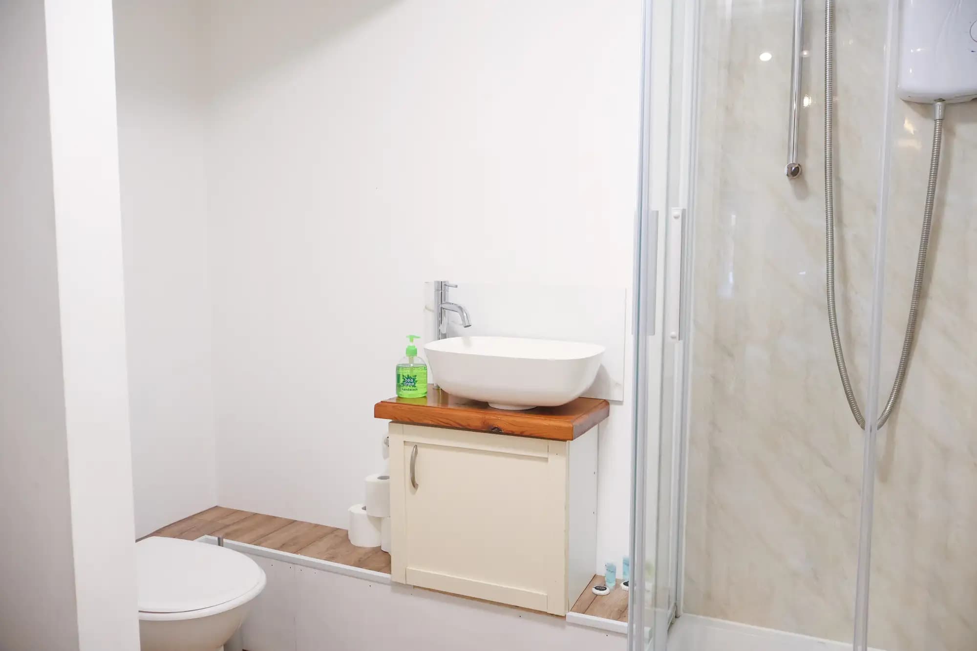 property photo 8 of 14