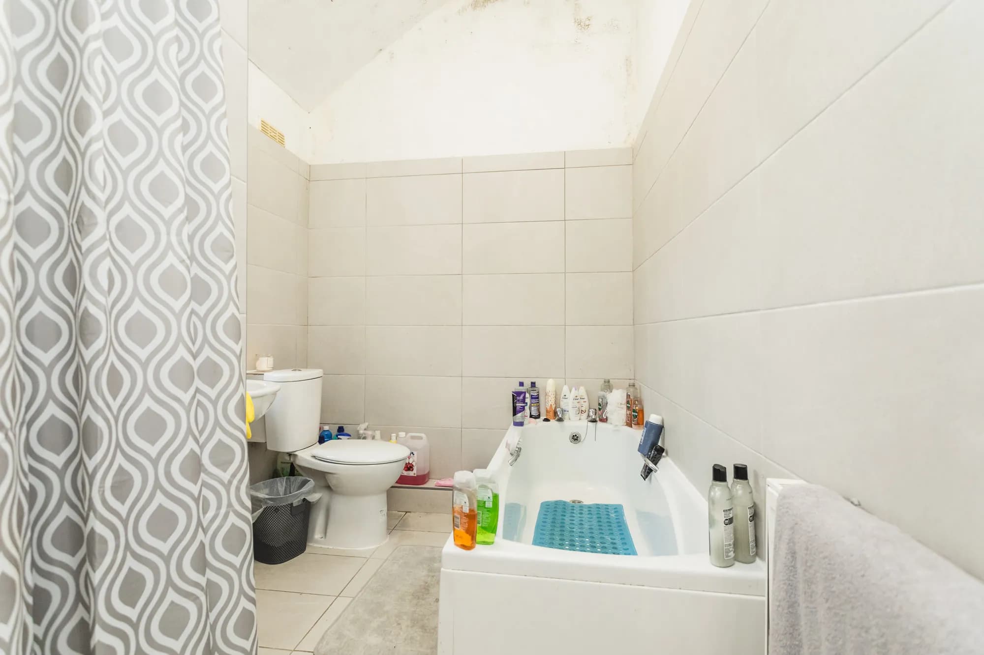 property photo 18 of 36