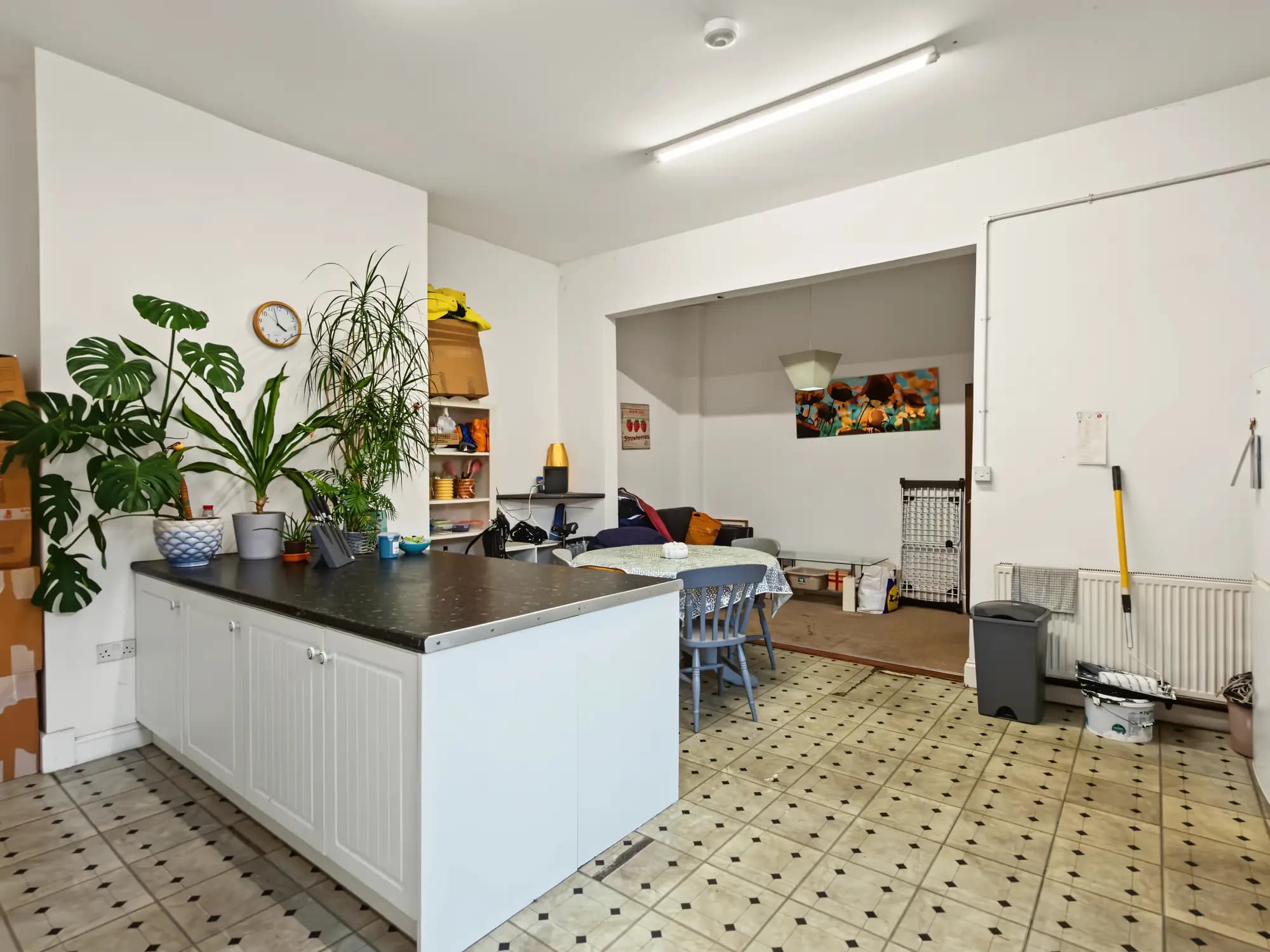 property photo 4 of 41