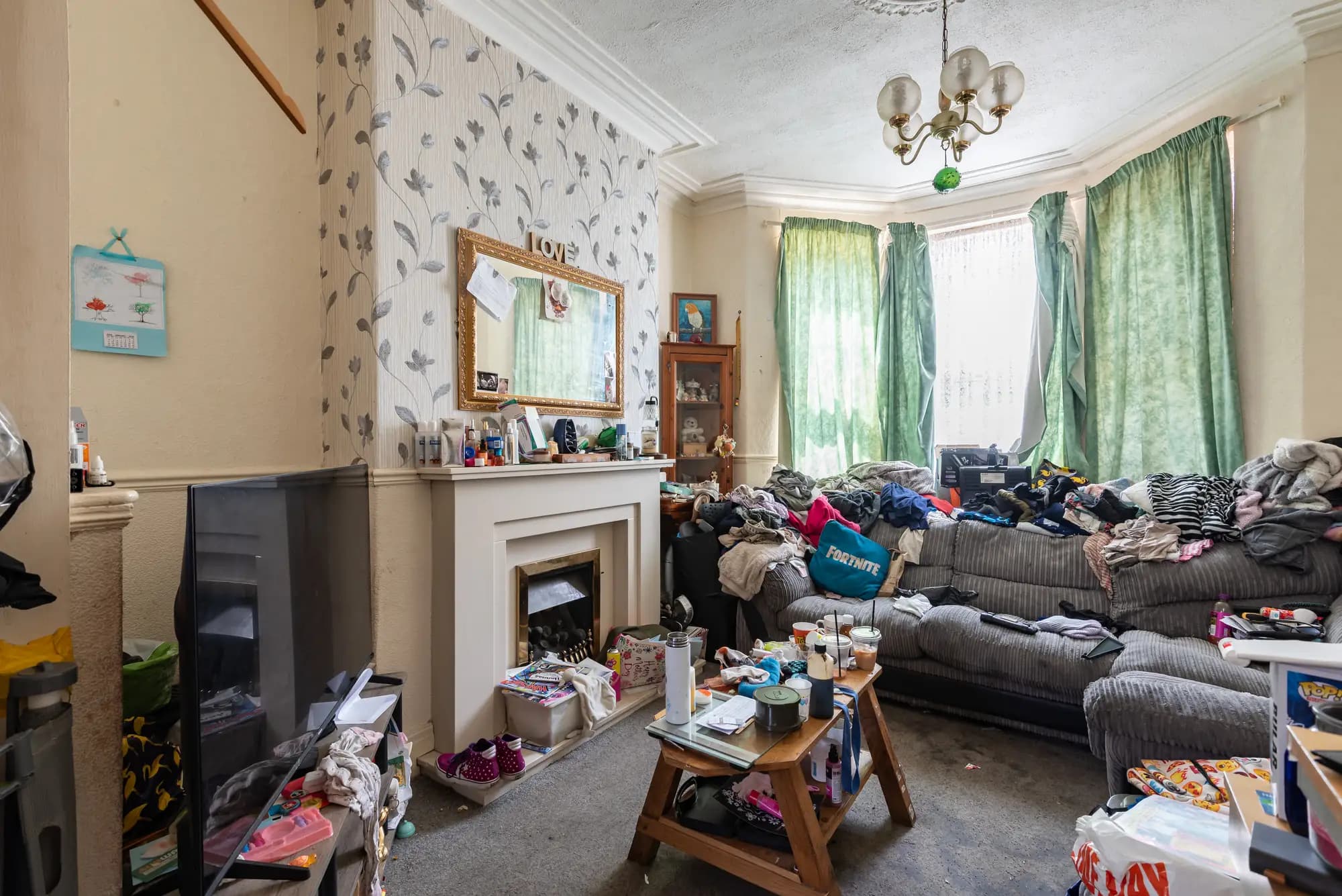 property photo 3 of 17