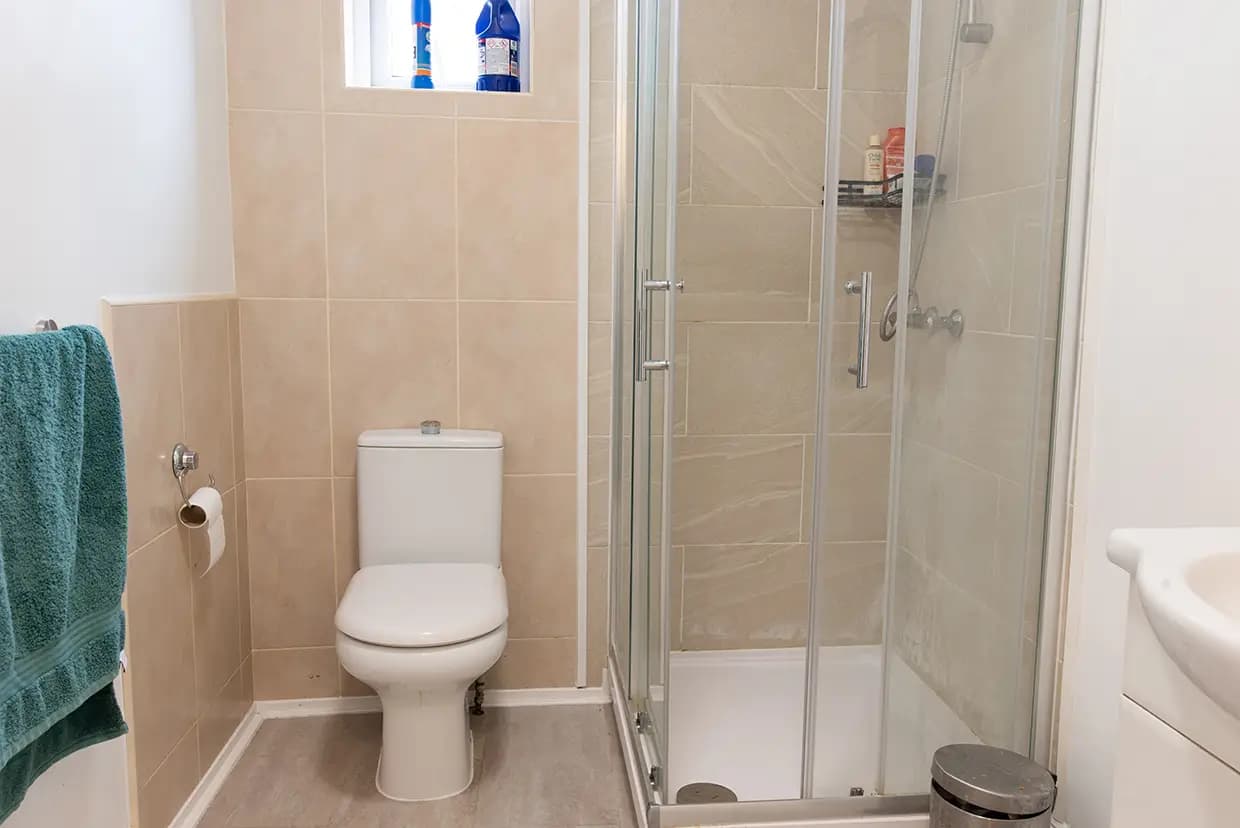 property photo 10 of 40