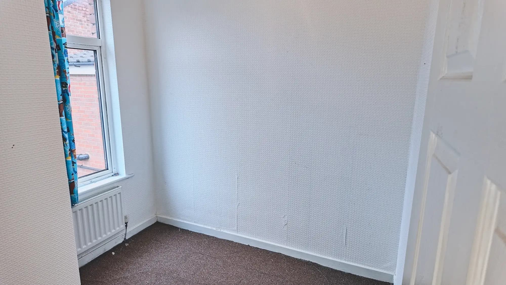 property photo 8 of 14