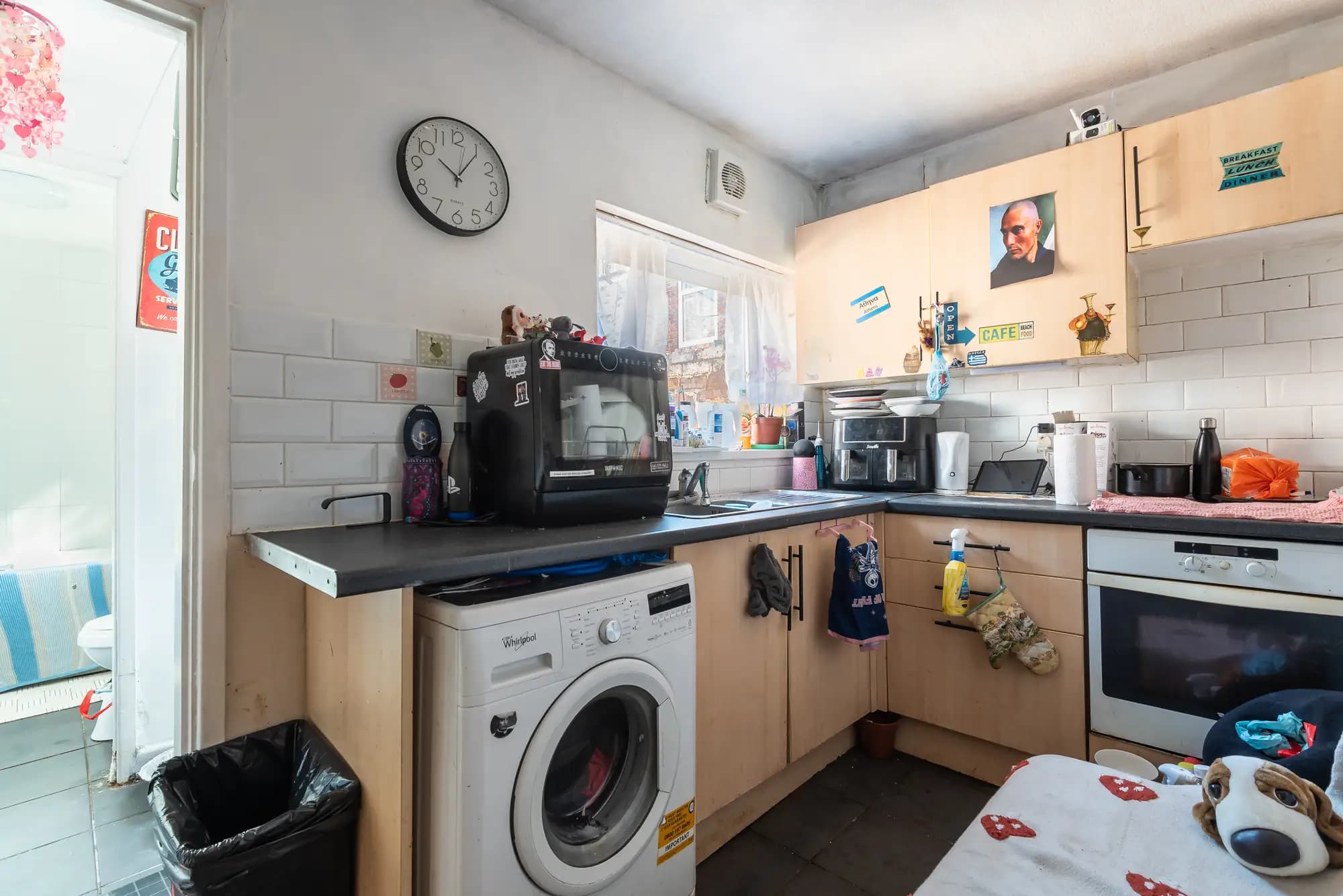 property photo 6 of 15