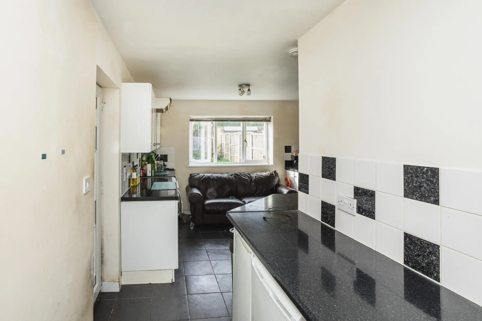 property photo 10 of 23