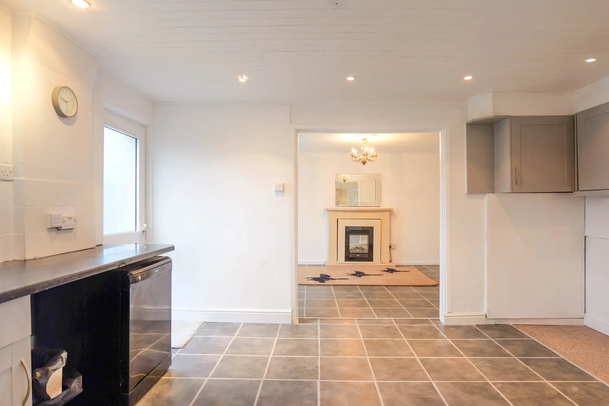 property photo 5 of 24