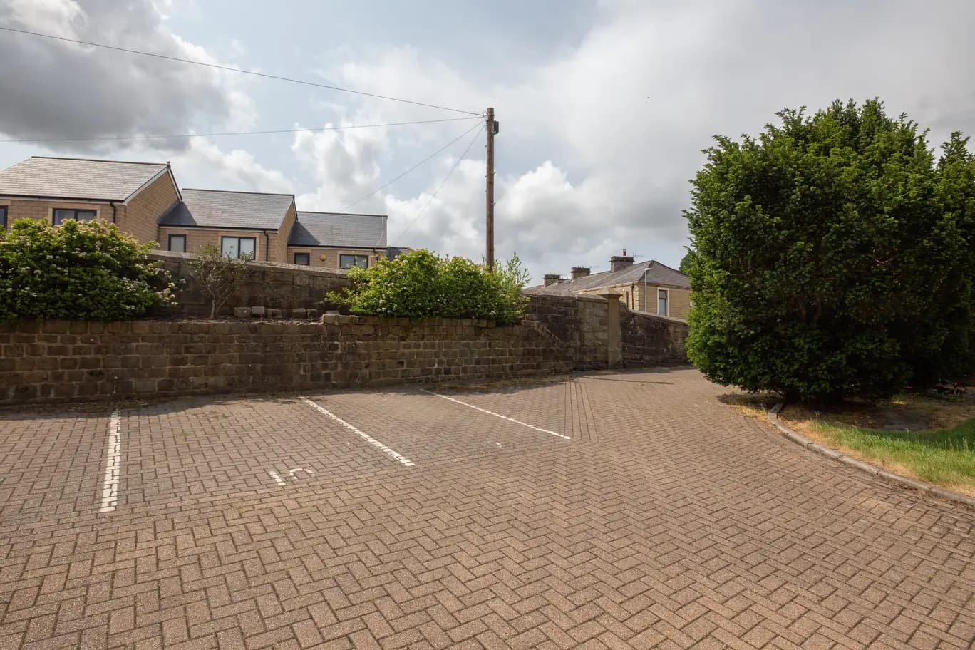 property photo 21 of 26