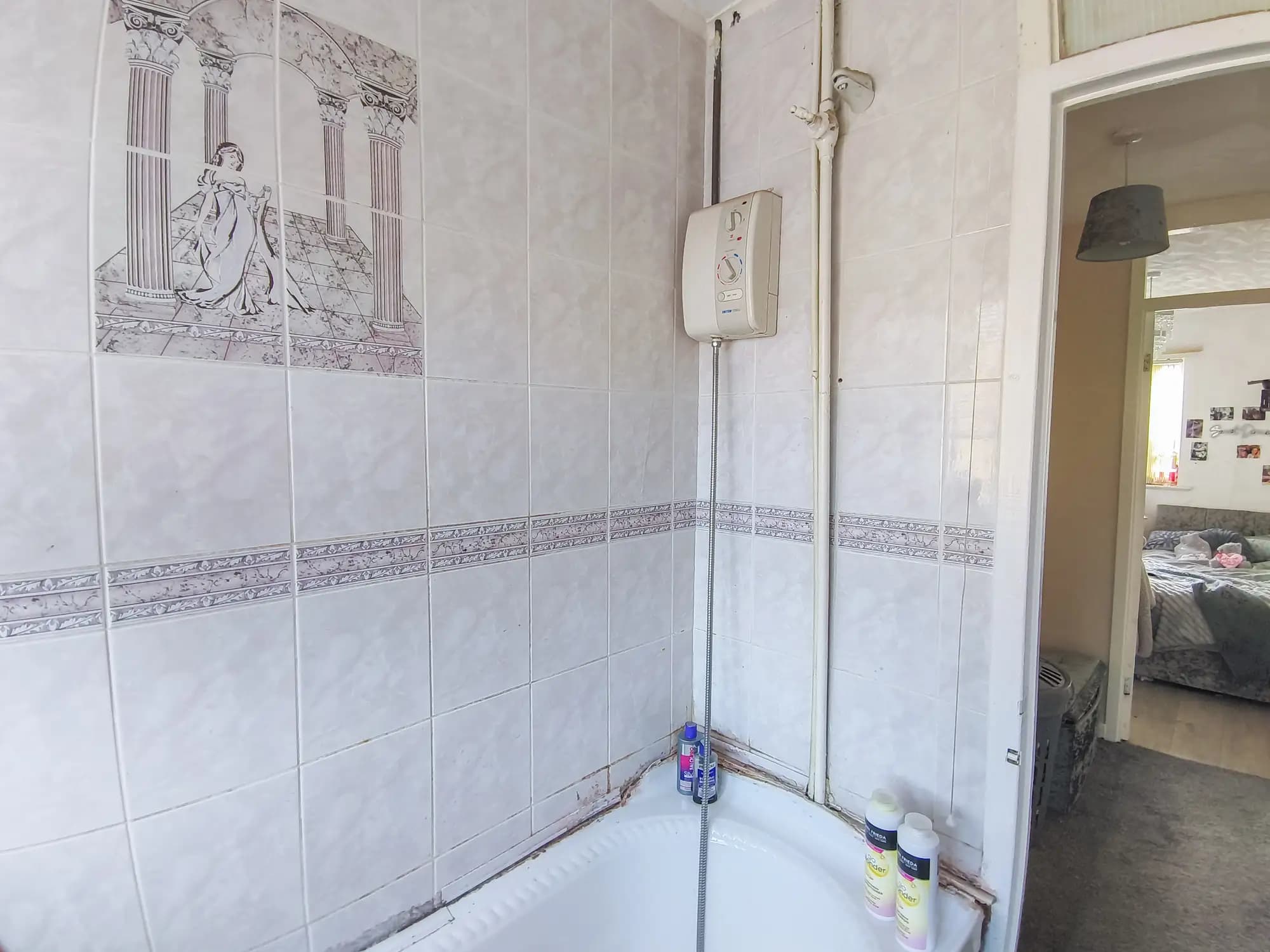 property photo 9 of 19