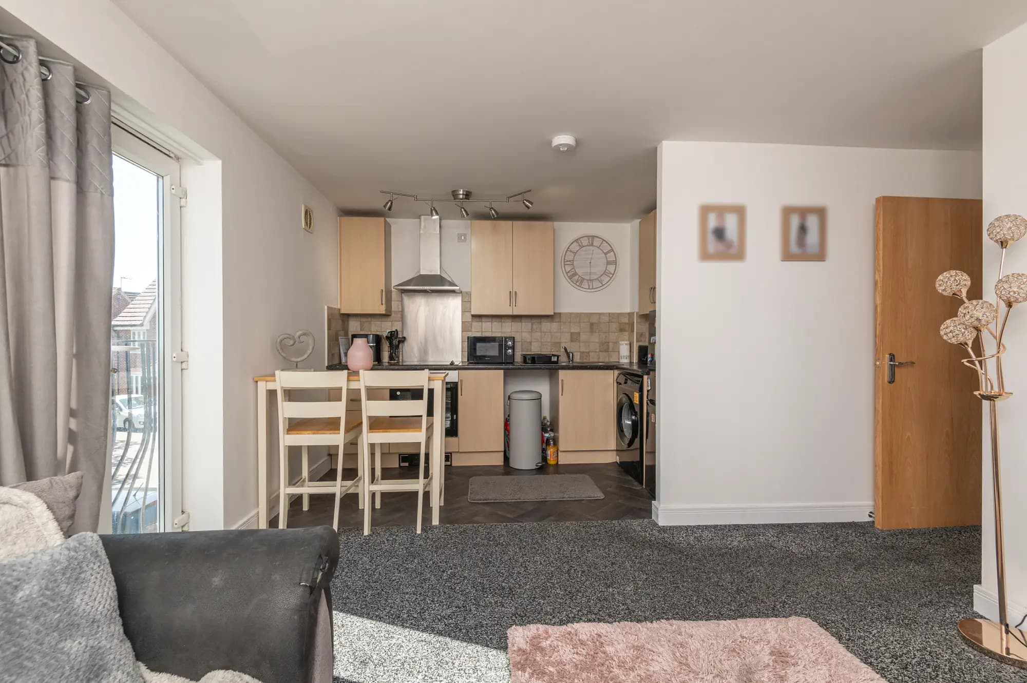 property photo 6 of 17