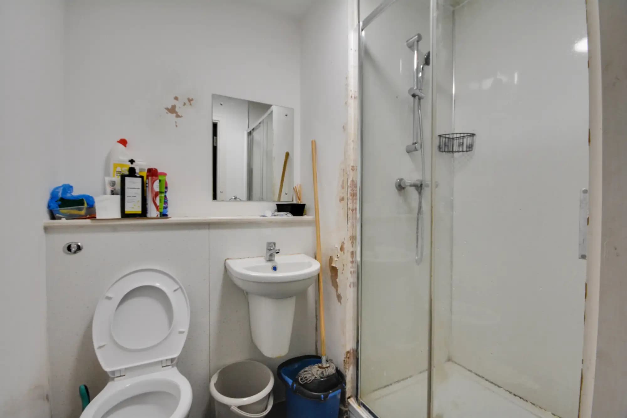 property photo 4 of 11