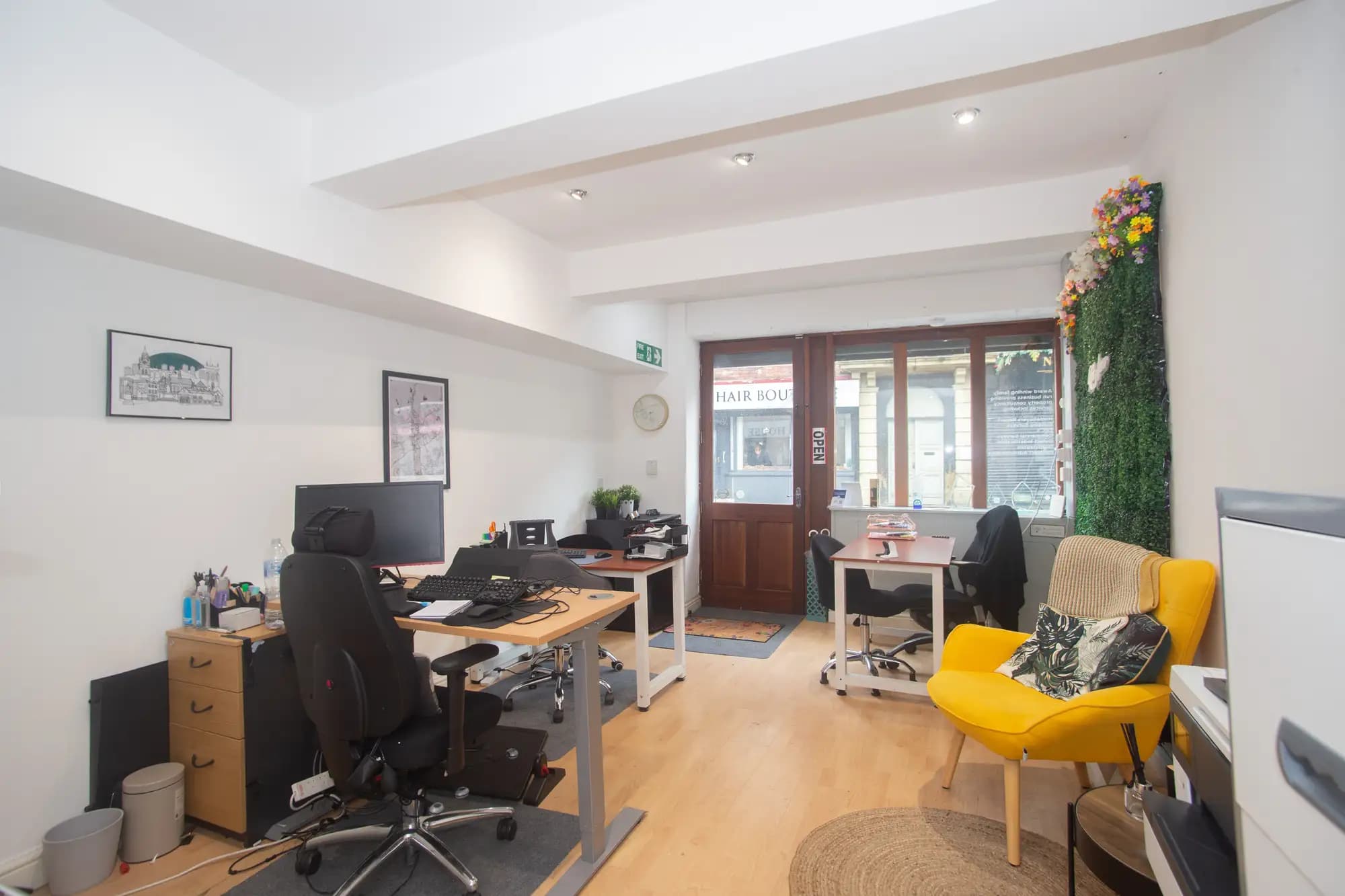 property photo 8 of 21