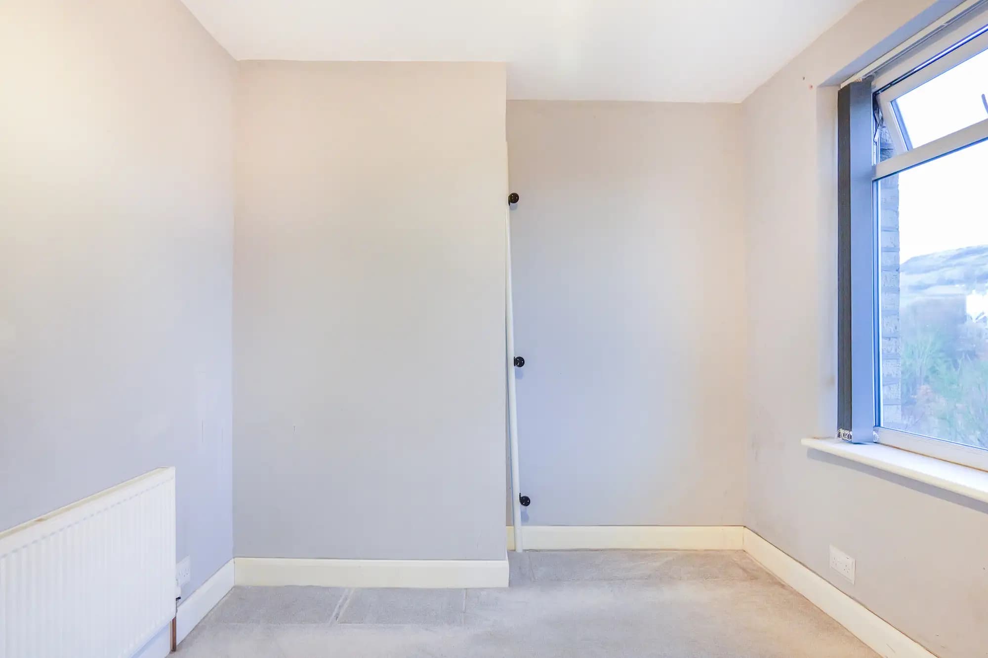 property photo 10 of 34