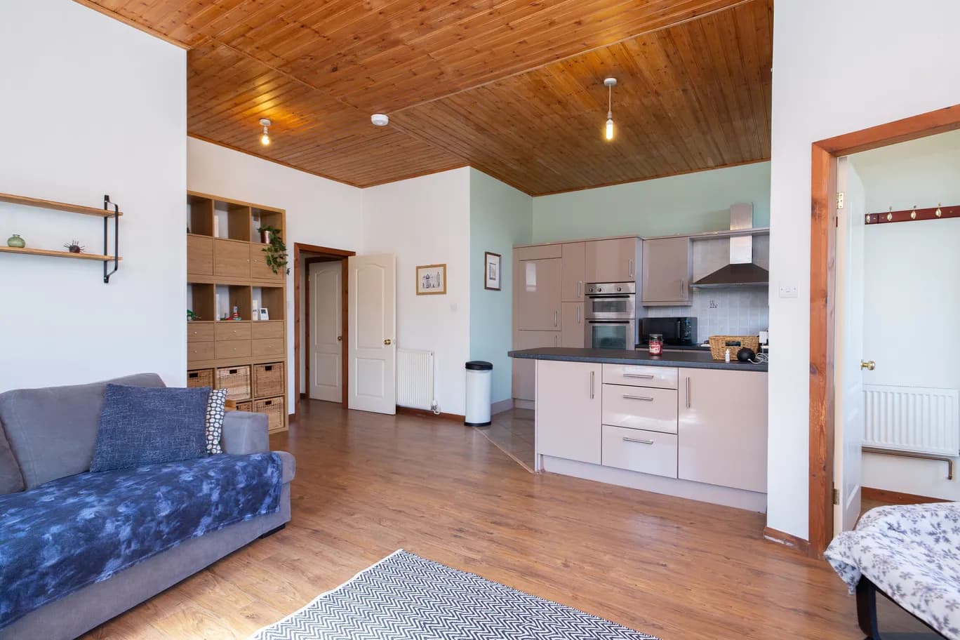 property photo 5 of 47