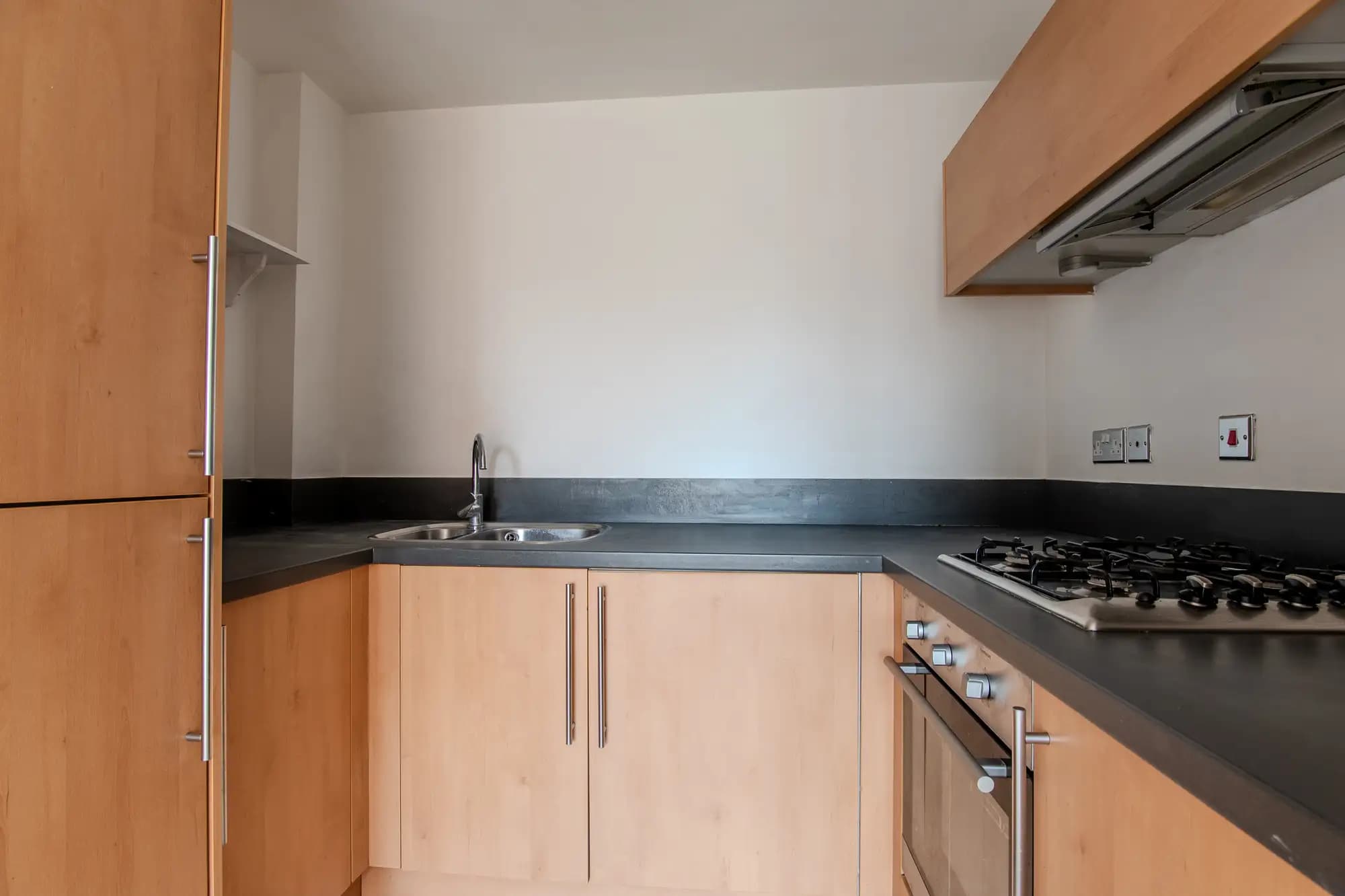 property photo 6 of 19