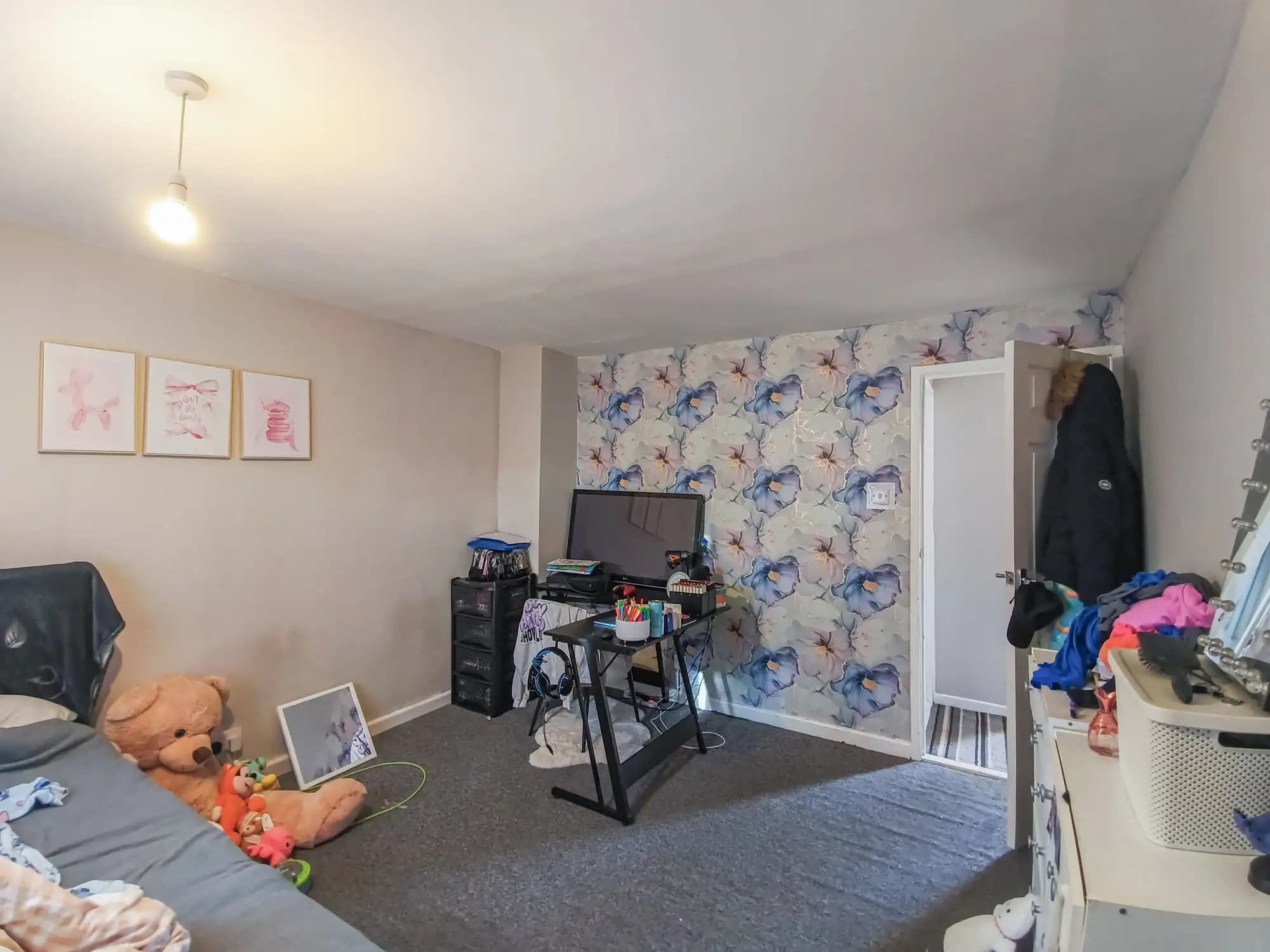 property photo 17 of 20